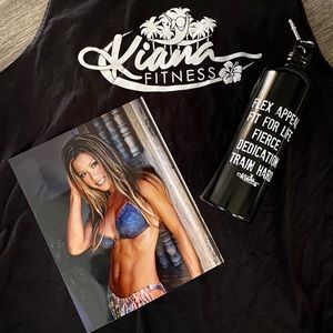NWT Bundle: 🖤 Muscle Tank + Bottle + Signed Photo